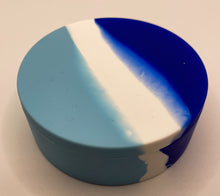 Round Silicone Dice Box - blue and white